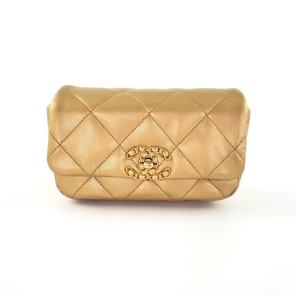 Sold on our website CHANEL 19 2020 Metallic Gold Goatskin Quilted Waist Belt Bag - Picture 6 of 13